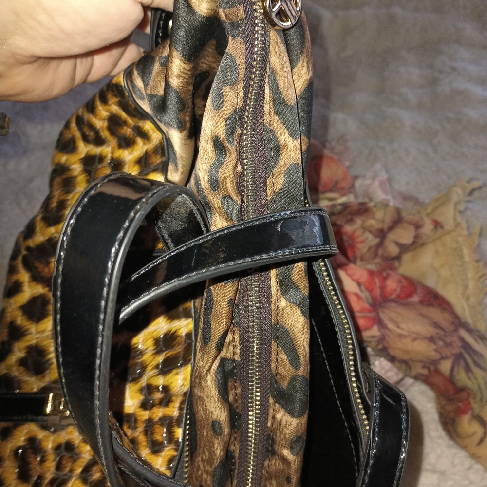 Leopard Print Tote Bag with Black Accents - Picture 5 of 5